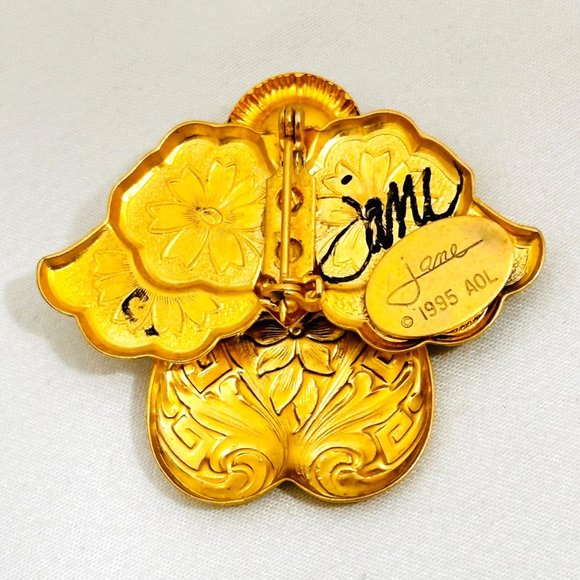 Vintage Angel Brooch w/Beautiful Clear RIvoli Crystal & Faux Pearl - Signed - Picture 6 of 8